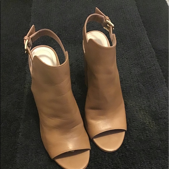 Camel Buttery Soft Leather Heels made in Brazil - Picture 2 of 7